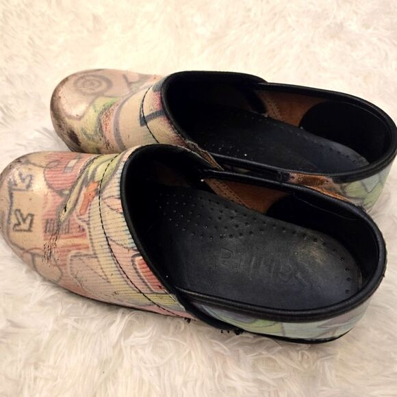 Sanita Leather Abstract Graffiti Clogs - Picture 8 of 8